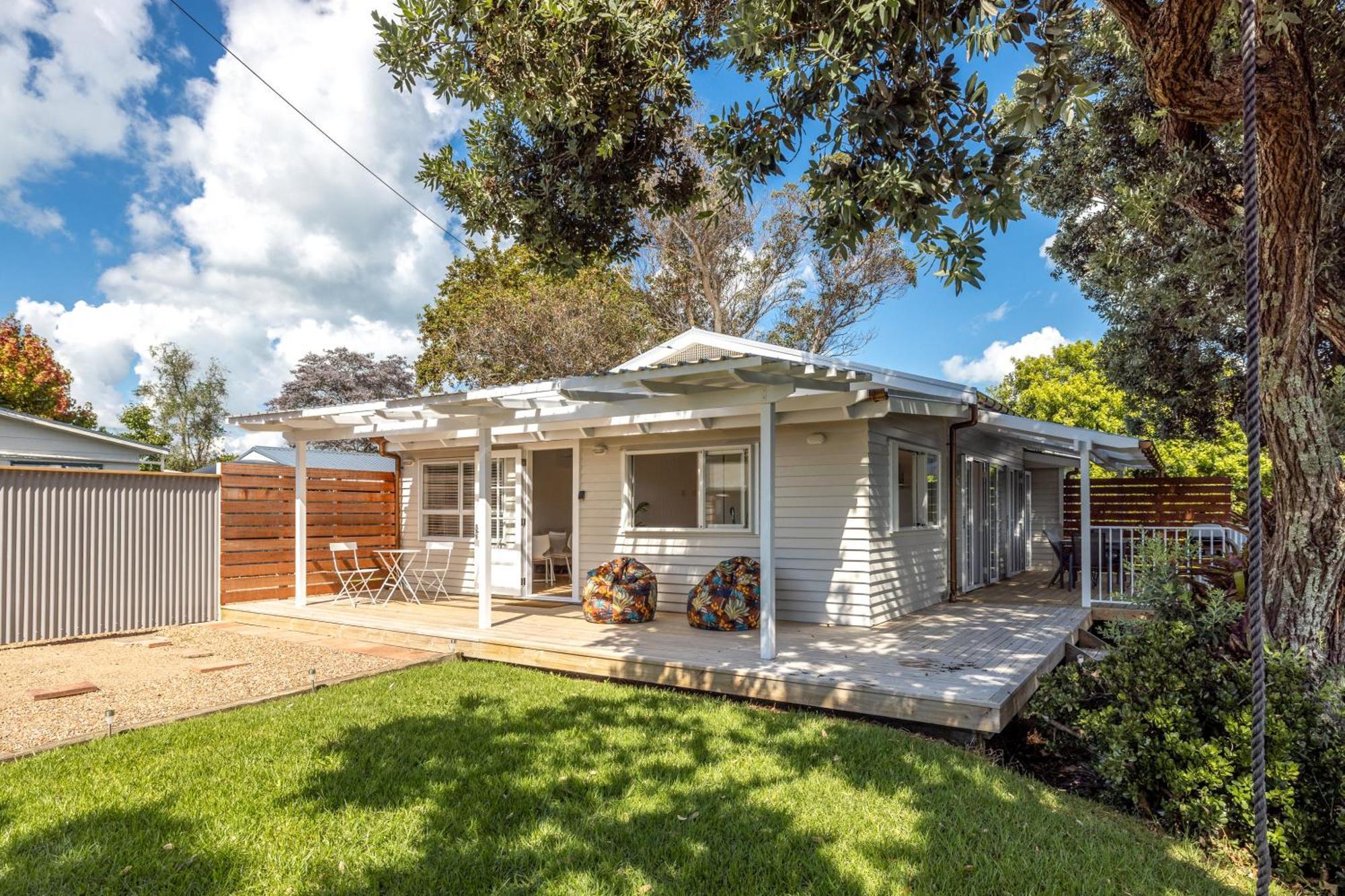 Miami One One Villa Oneroa Bagian luar foto